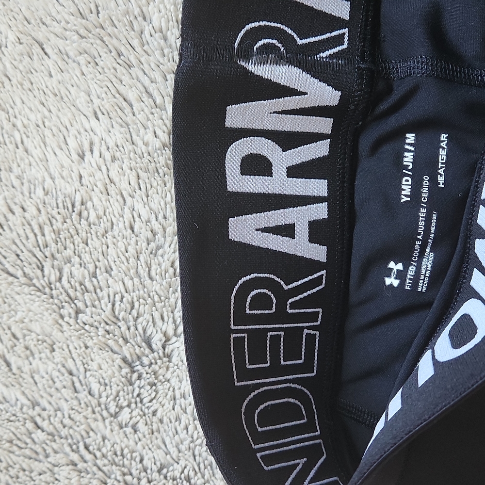EUC Under Armour youth medium workout shorts black white worn once! - Picture 3 of 7